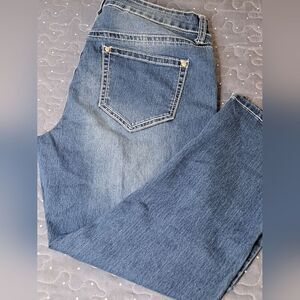 New Directions ND Weekend embroidered cropped jeans size 10